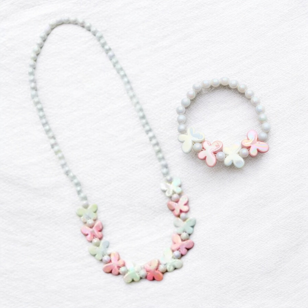 Pretty Butterfly Necklace